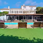 Freesurfcamp Albergue *