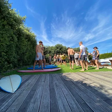 Albergue Freesurfcamp *